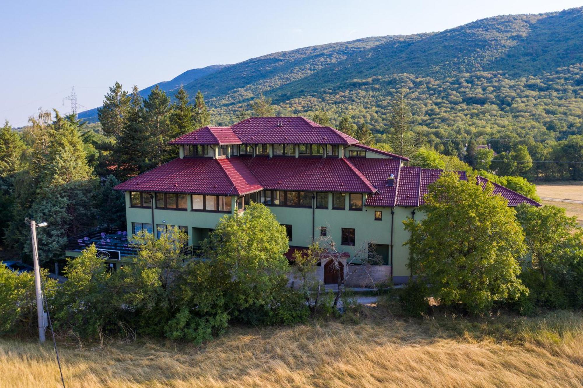 Holiday Resort Zlatni Dol Mostar Goranci Kültér fotó